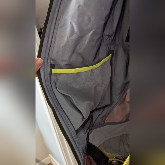 Arcteryx Sentinel Ski/Snowboard Jacket - Picture 4 of 12